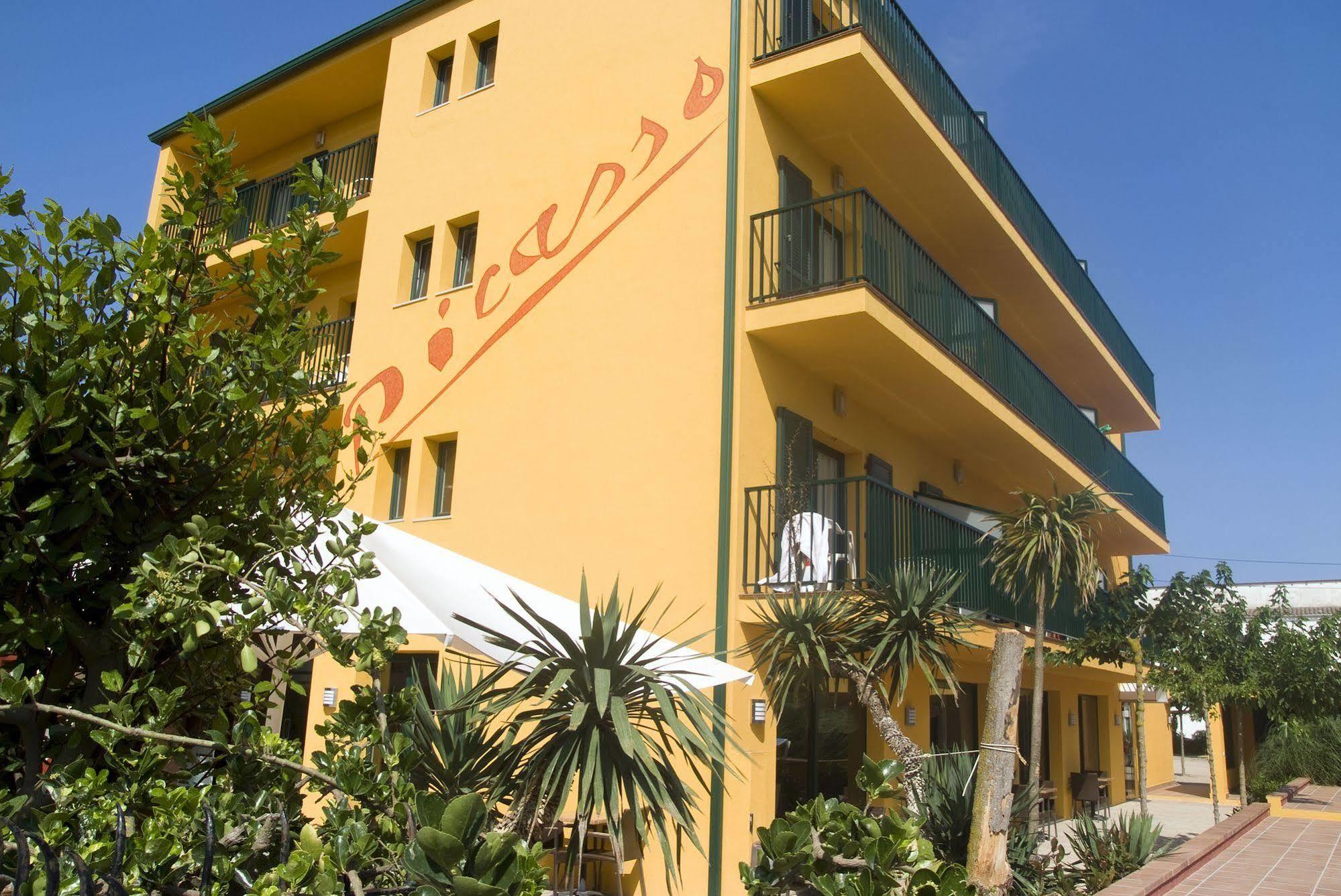 Hotel Picasso Torroella de Montgrí Exteriör bild