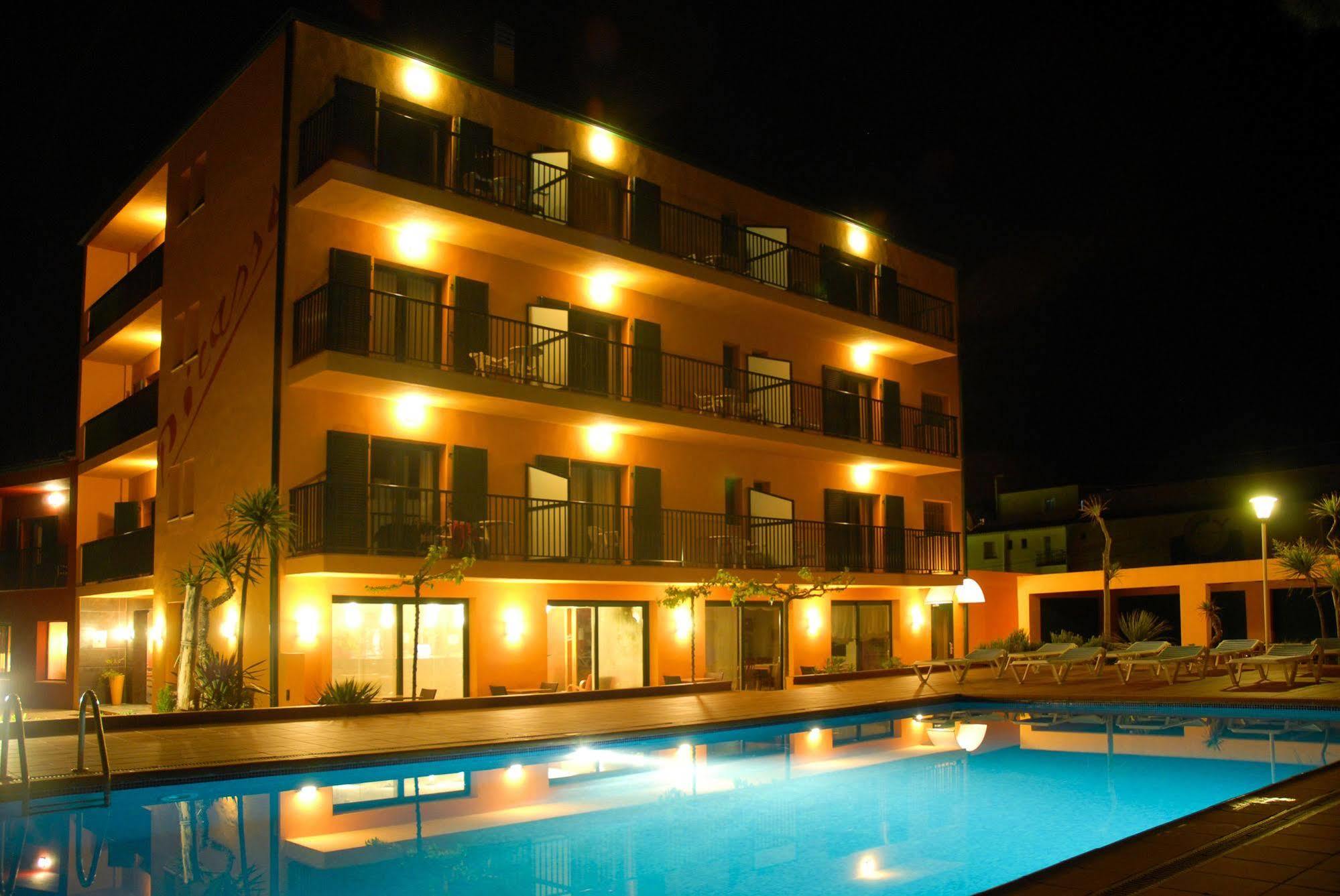 Hotel Picasso Torroella de Montgrí Exteriör bild